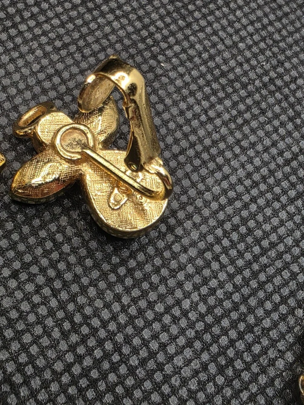 Vintage 90s Avon Guardian Angel Rhinestone Pearl Gold Tone Clip On Earrings